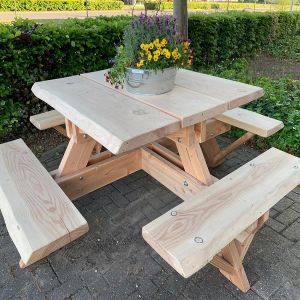 Robuuste Douglas Picknicktafel  - vierkant 200cm